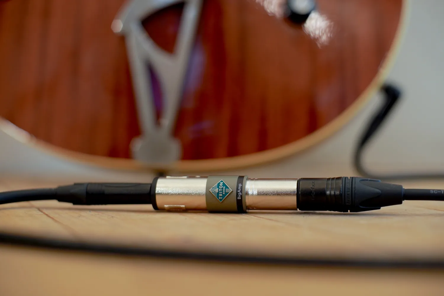 Triton Audio BigAmp Instrumenten-Preamp DI +3dB