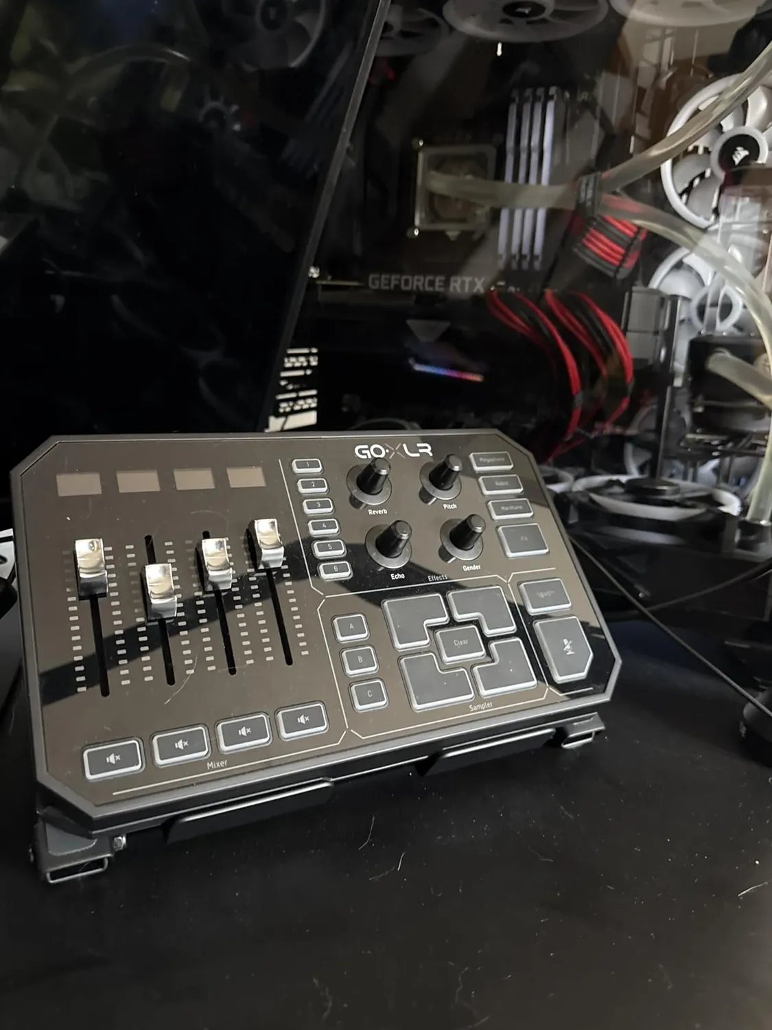 TC Helicon GoXLR Desk Stand Tischständer Metall