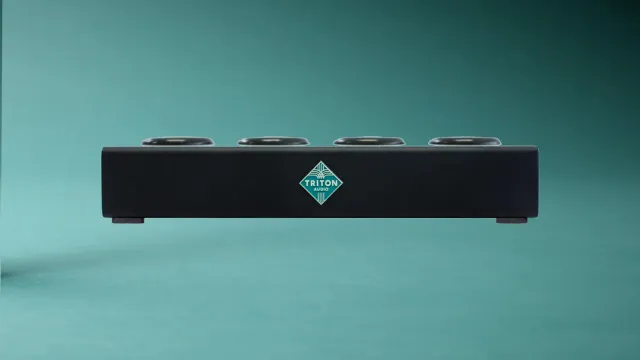 Triton Audio Display Halter für 4 Inline Produkte Stahl
